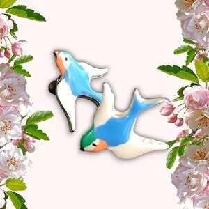 💛 4/$20 | Bird Stud Earrings